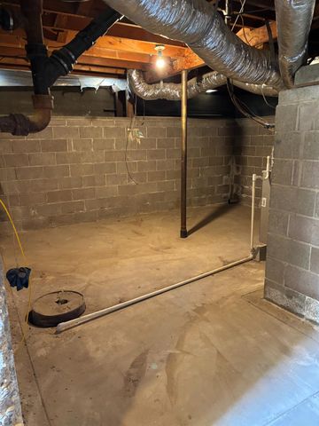 2477 S 9th Street, Fresno, CA 93725