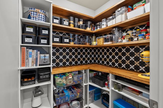 8199 W Sturtevant Avenue, Richland, MI 49083