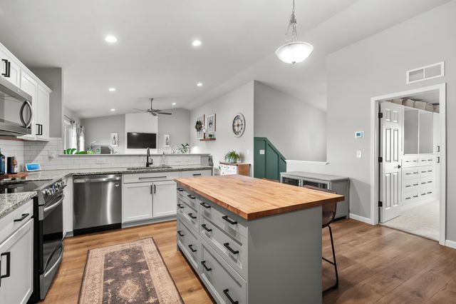 8199 W Sturtevant Avenue, Richland, MI 49083