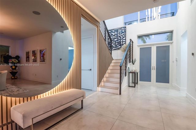 7446 NW 99th Ct, Doral, FL 33178