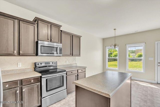132 Turquoise Drive, Jacksonville, NC 28546