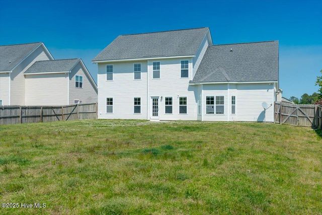 132 Turquoise Drive, Jacksonville, NC 28546