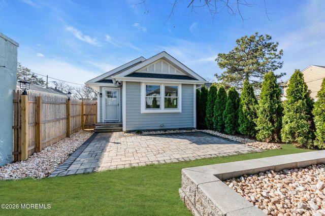 724 19th Avenue, Lake Como, NJ 07719