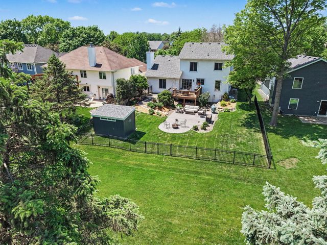 1195 Silverwood Road, Woodbury, MN 55125