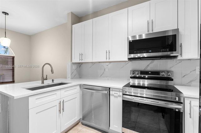 3540 NW 30th Place, Lauderdale Lakes, FL 33311