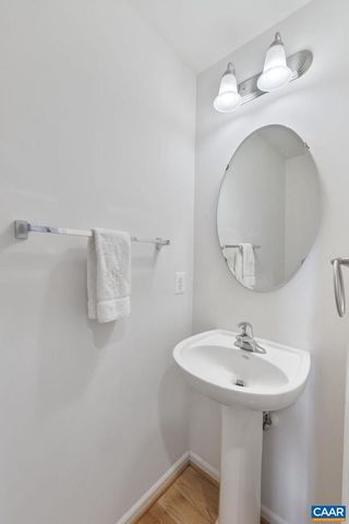 18 BEECHNUT LN, Zion Crossroads, VA 22942