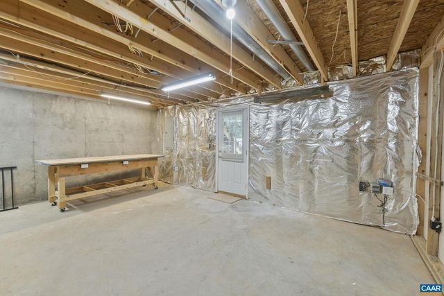 18 BEECHNUT LN, Zion Crossroads, VA 22942