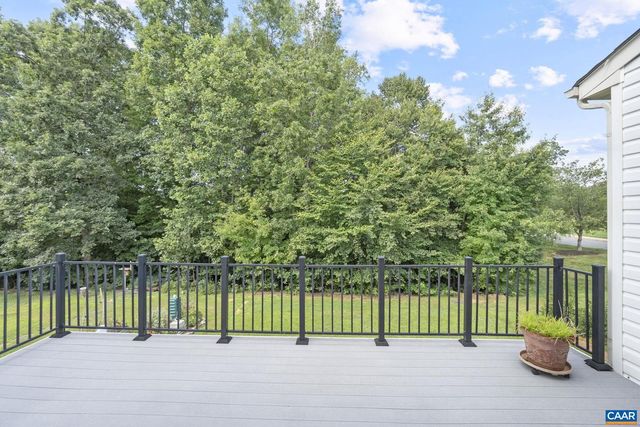 18 BEECHNUT LN, Zion Crossroads, VA 22942