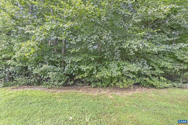 18 BEECHNUT LN, Zion Crossroads, VA 22942