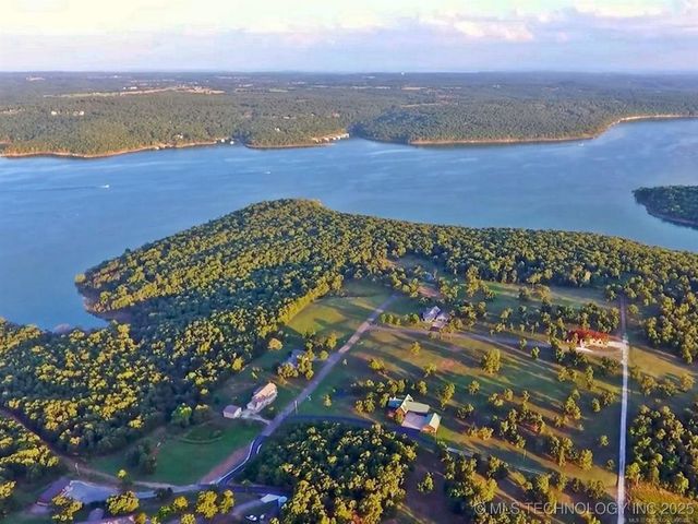 15818 W Forest Road, Park Hill, OK 74451