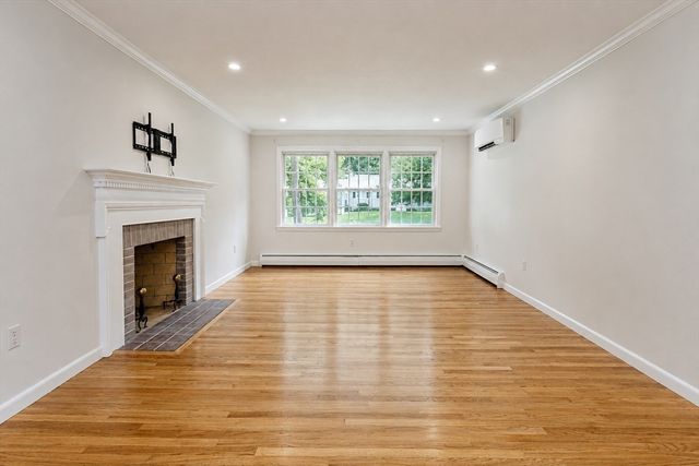 93 Wyndward Rd, Longmeadow, MA 01106