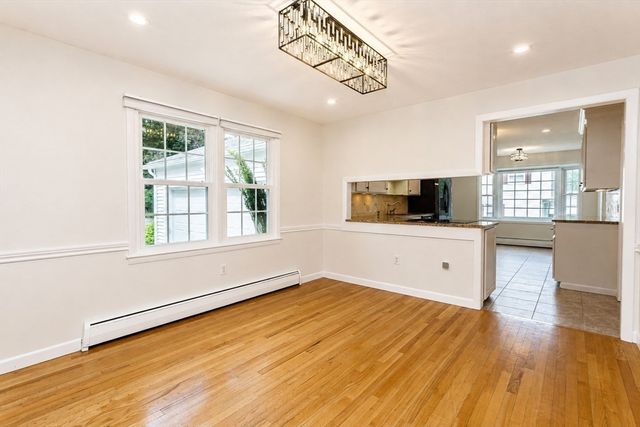 93 Wyndward Rd, Longmeadow, MA 01106