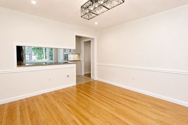 93 Wyndward Rd, Longmeadow, MA 01106