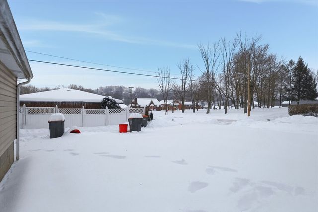 3517 7th Ave, Beaver Falls, PA 15010