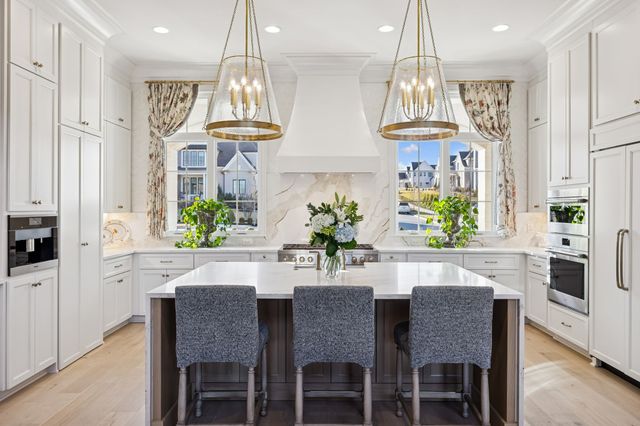 1702 Southwick Dr, Brentwood, TN 37027