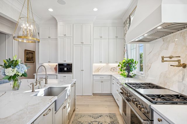 1702 Southwick Dr, Brentwood, TN 37027