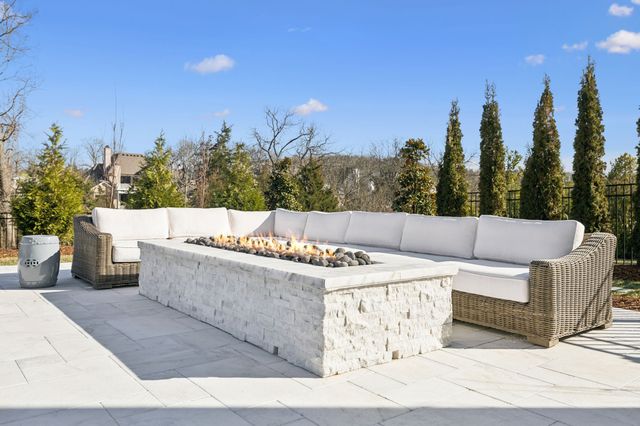 1702 Southwick Dr, Brentwood, TN 37027