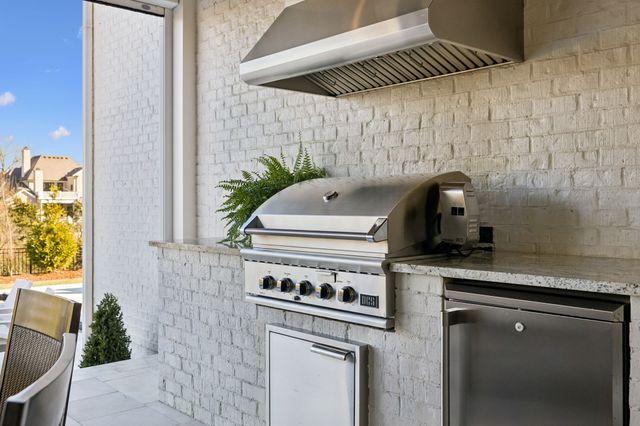 1702 Southwick Dr, Brentwood, TN 37027