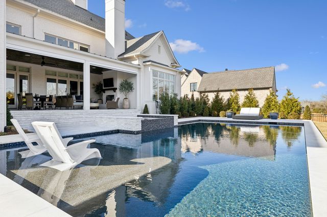 1702 Southwick Dr, Brentwood, TN 37027