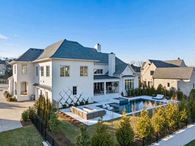 1702 Southwick Dr, Brentwood, TN 37027