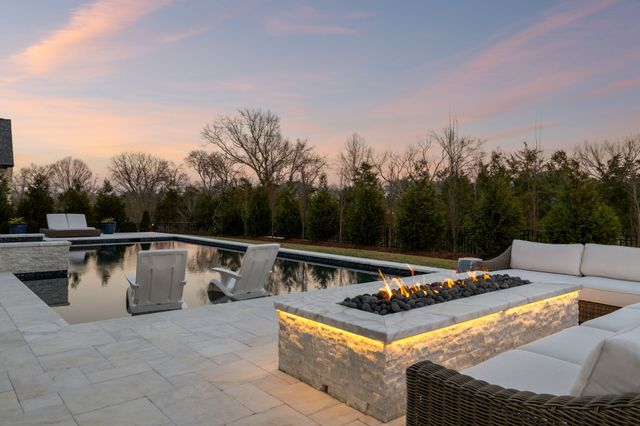 1702 Southwick Dr, Brentwood, TN 37027