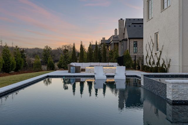 1702 Southwick Dr, Brentwood, TN 37027