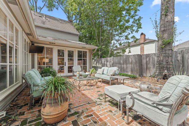 6212 Goodwood Blvd, Baton Rouge, LA 70806