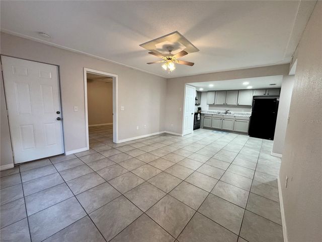 8200 FAIRWAYS CIRCLE B102, Ocala, FL 34472