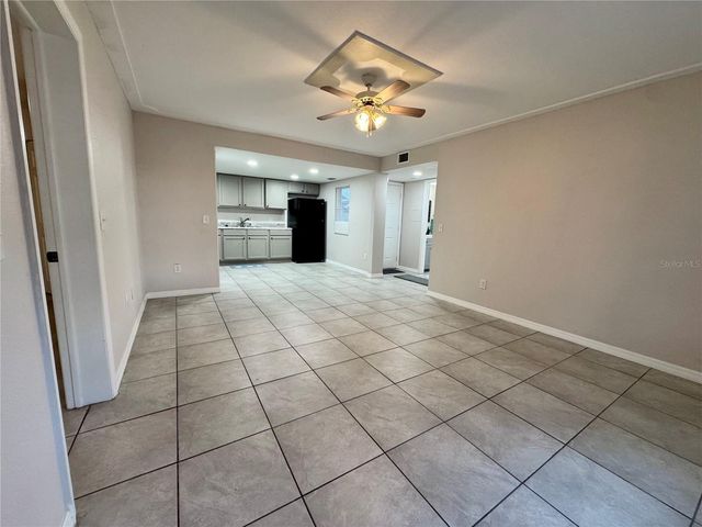 8200 FAIRWAYS CIRCLE B102, Ocala, FL 34472