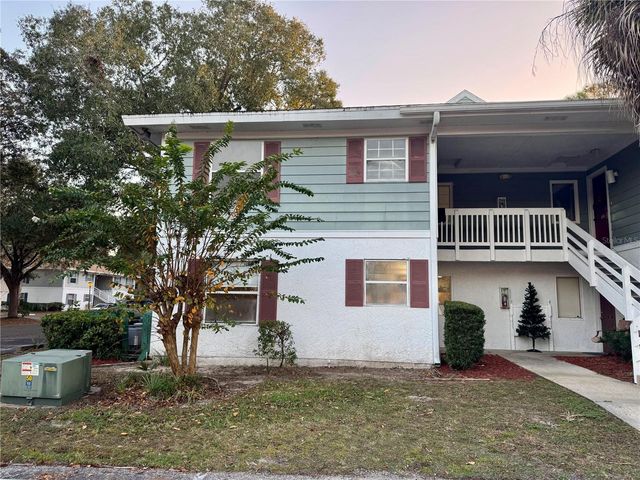 8200 FAIRWAYS CIRCLE B102, Ocala, FL 34472