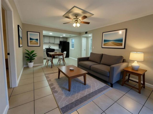 8200 FAIRWAYS CIRCLE B102, Ocala, FL 34472