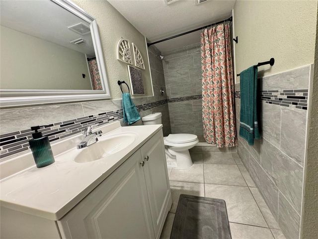 8200 FAIRWAYS CIRCLE B102, Ocala, FL 34472