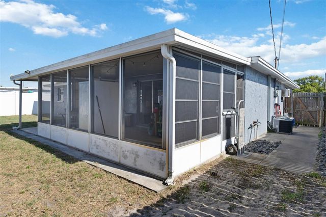 3811 CEDARWOOD DRIVE, Holiday, FL 34691