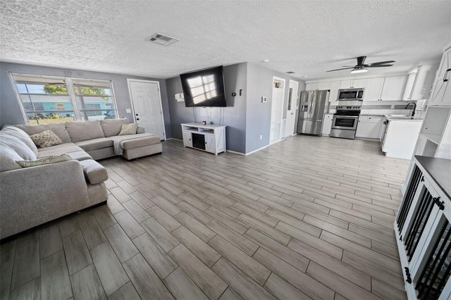 3811 CEDARWOOD DRIVE, Holiday, FL 34691