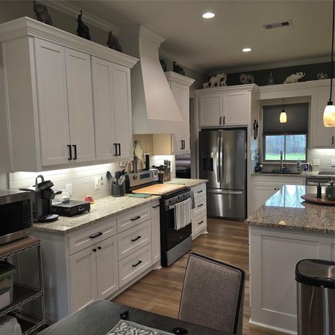 111 Bluegill Drive, Shepherd, TX 77371