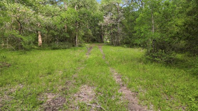 1165 Cr 213 Tract 3, Weimar, TX 78962