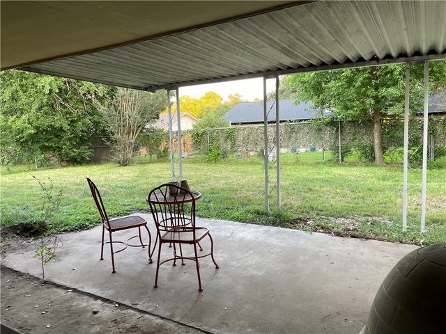 1302 Austin Avenue, College Station, TX 77845