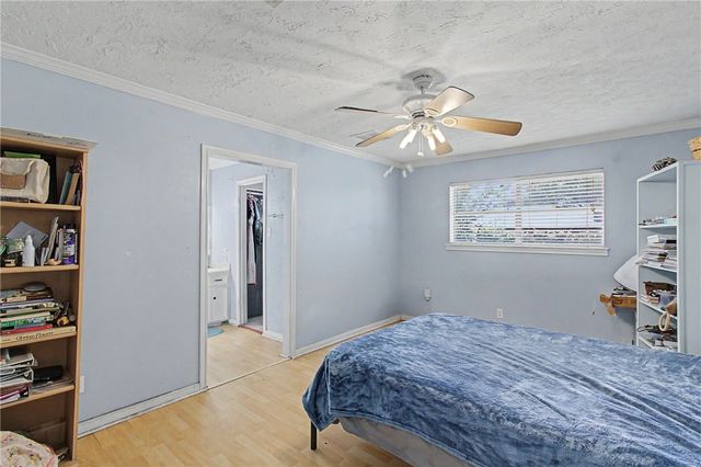 1302 Austin Avenue, College Station, TX 77845