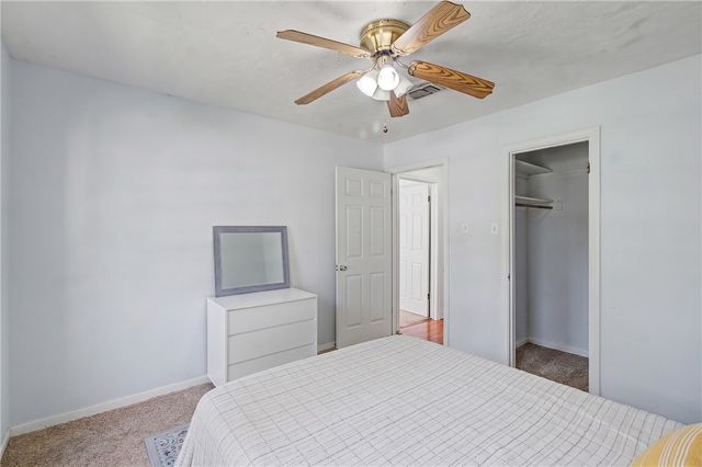 1302 Austin Avenue, College Station, TX 77845
