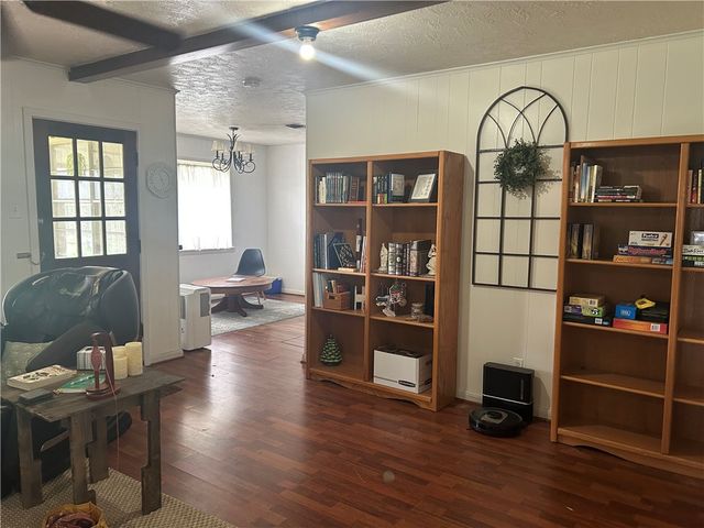 1302 Austin Avenue, College Station, TX 77845