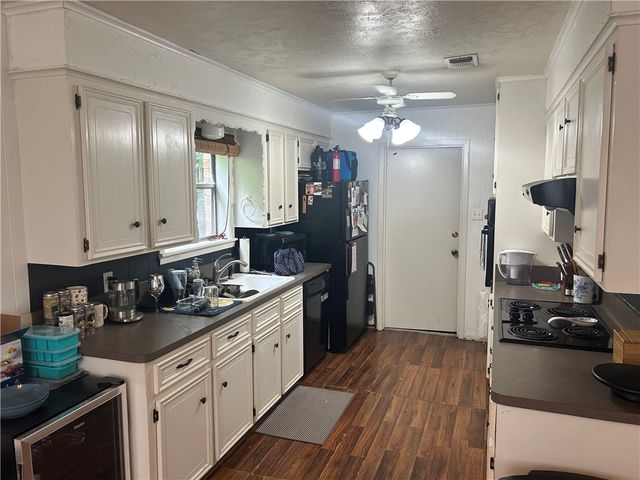 1302 Austin Avenue, College Station, TX 77845