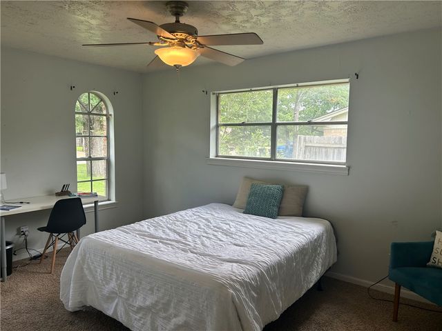 1302 Austin Avenue, College Station, TX 77845