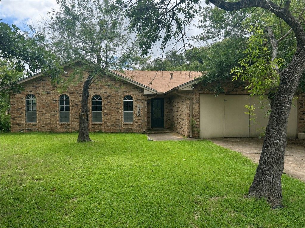 1302 Austin Avenue, College Station, TX 77845