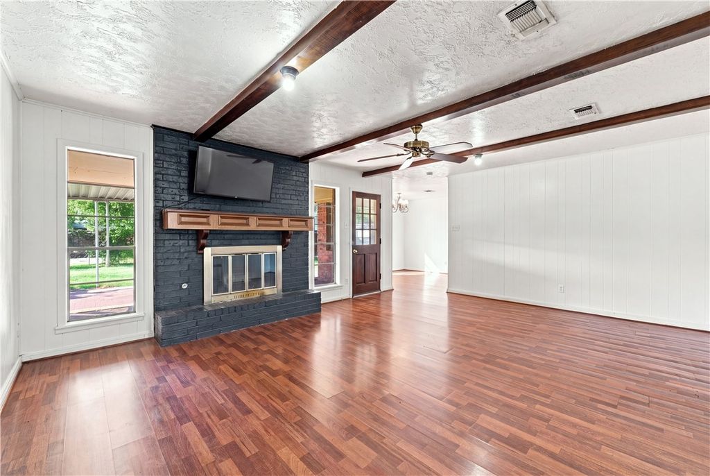 1302 Austin Avenue, College Station, TX 77845 — photo 5