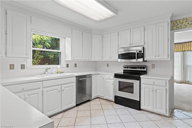 5132 Huntcliff Trail, Winston-salem, NC 27104
