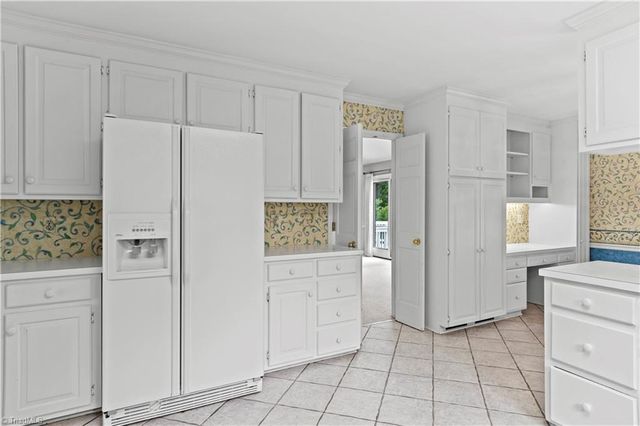 5132 Huntcliff Trail, Winston-salem, NC 27104