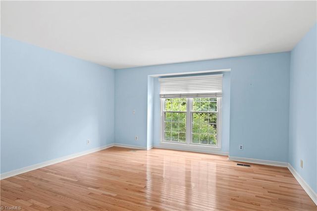 5132 Huntcliff Trail, Winston-salem, NC 27104