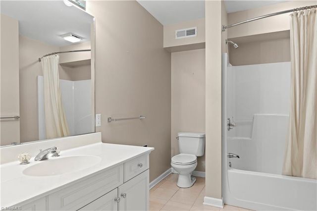 5132 Huntcliff Trail, Winston-salem, NC 27104