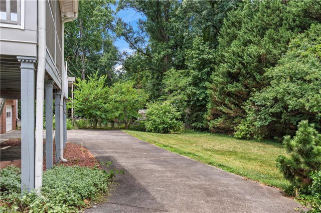 5132 Huntcliff Trail, Winston-salem, NC 27104