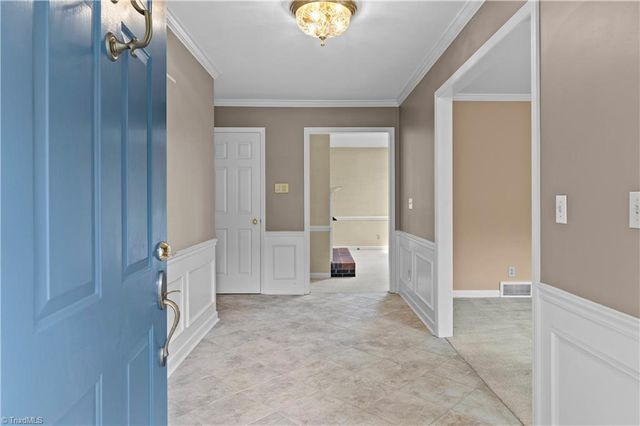 5132 Huntcliff Trail, Winston-salem, NC 27104